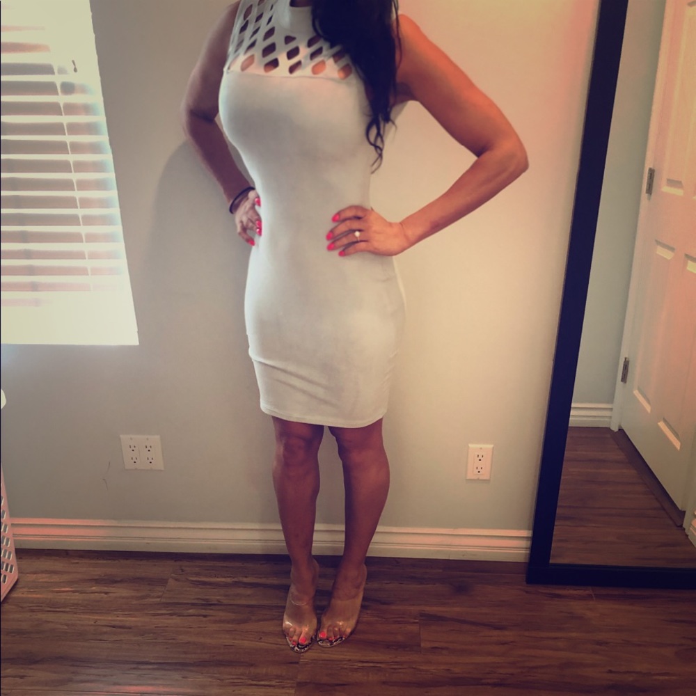 Sleeveless dress